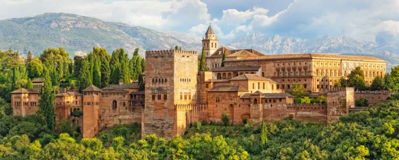 Alhambra de Granada, monumento referencia de una de las mejores ciudades de España