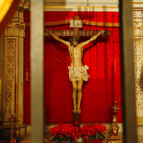 Cristo del Consuelo o de los gitanos en la iglesia de la Colegiata.